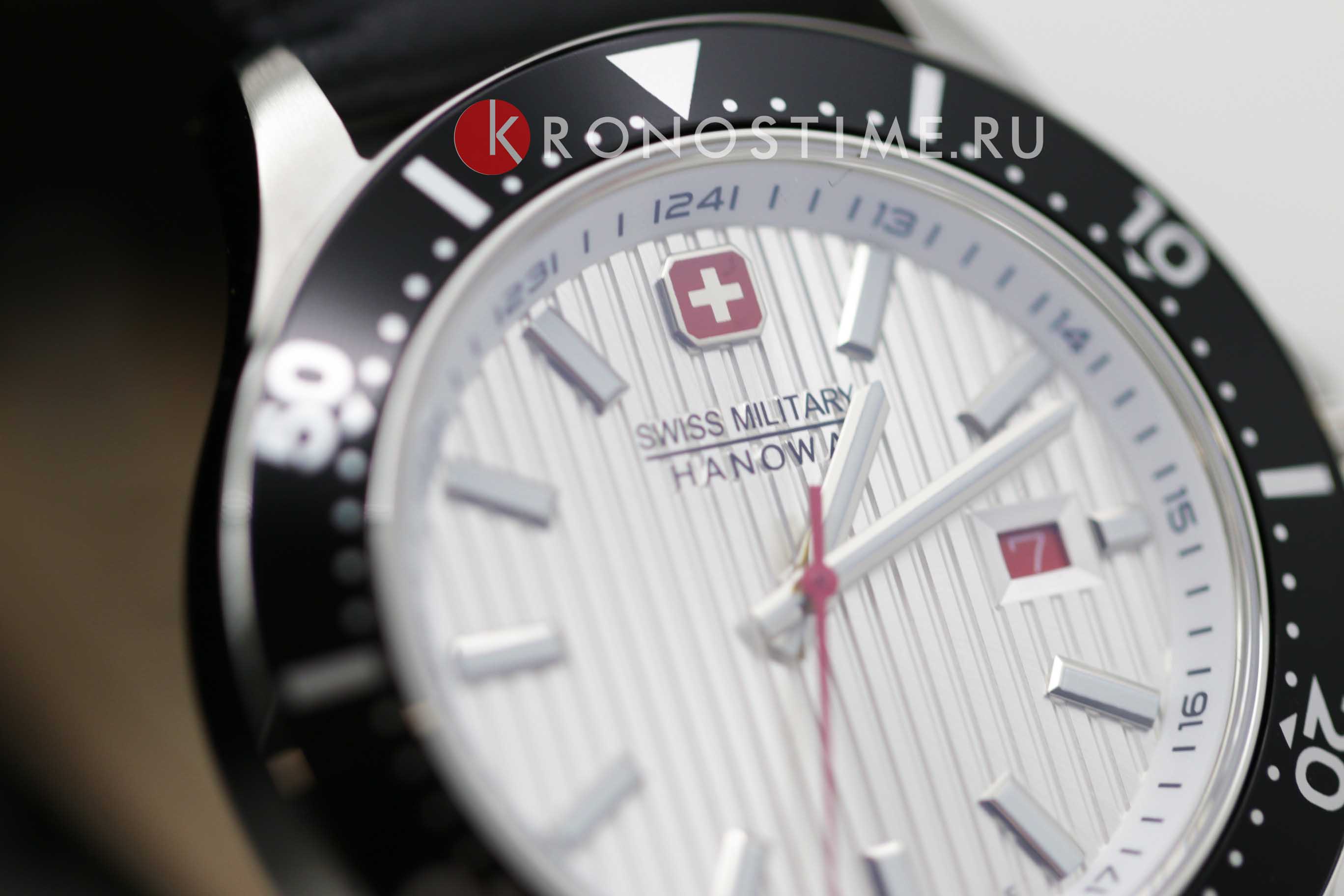 Swiss Military Hanowa Swiss Military Hanowa Flagship X SMWGB2100605 кварцевые мужские часы часы крупный план белый циферблата